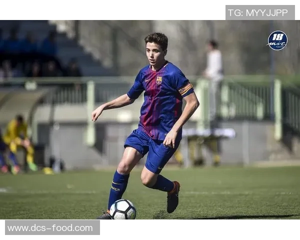 黄军独家解析足球战术与技巧分享我的足球心得与经验之谈